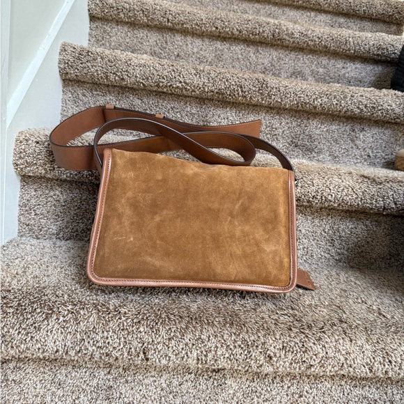 Michael Kors " Hewitt" Women's Caramel Leather Suede Crossbody/Messenger Bag. - Picture 2 of 16